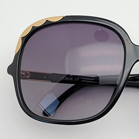 Chloe CL2221 C01 Ernie Black Gold Frame Grey Gradient Lens Sunglasses 60-17-130 main image 5